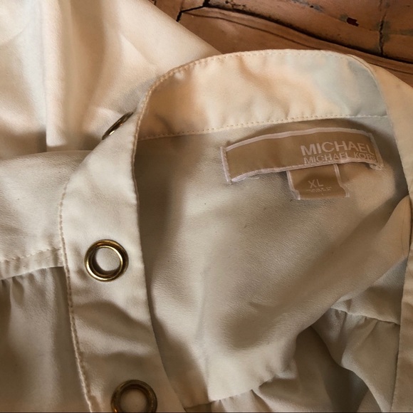 Women’s Micheal Kors button up classic shi… - Picture 5 of 7